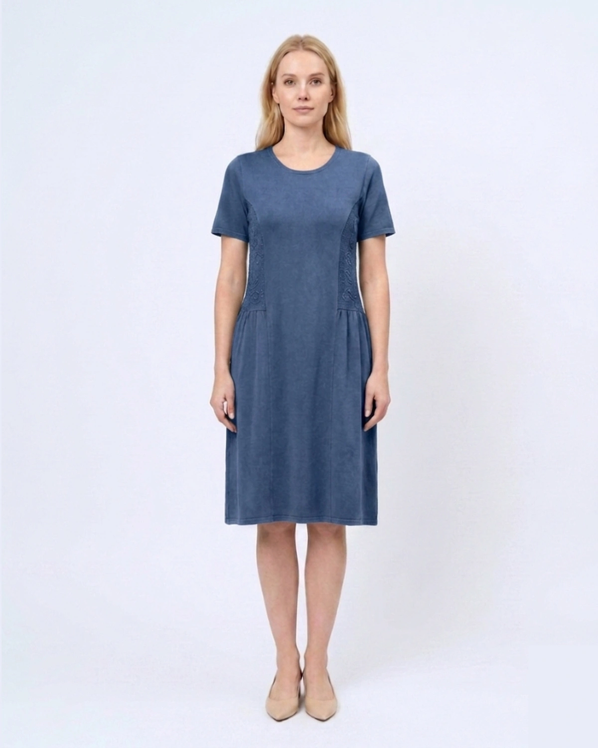 Рокля 7770560 - Featured